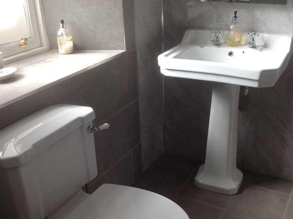 The Hopetoun Arms Hotel Leadhills Bagian luar foto