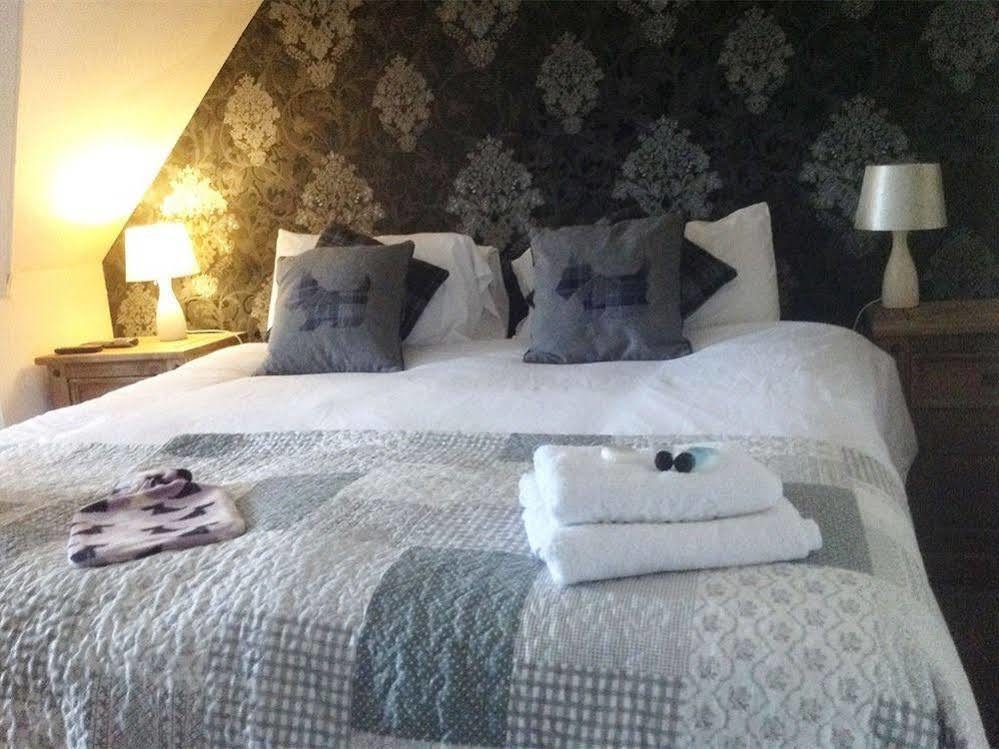 The Hopetoun Arms Hotel Leadhills Bagian luar foto